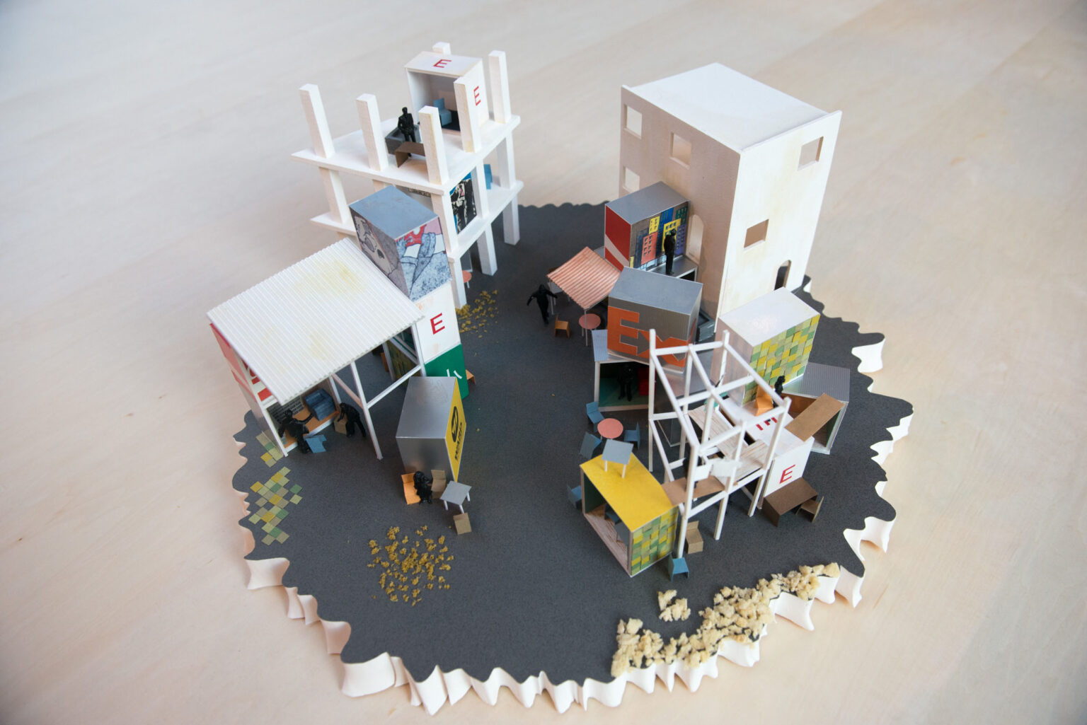 "Donation Design" Exhibition in Red-Cross Japan